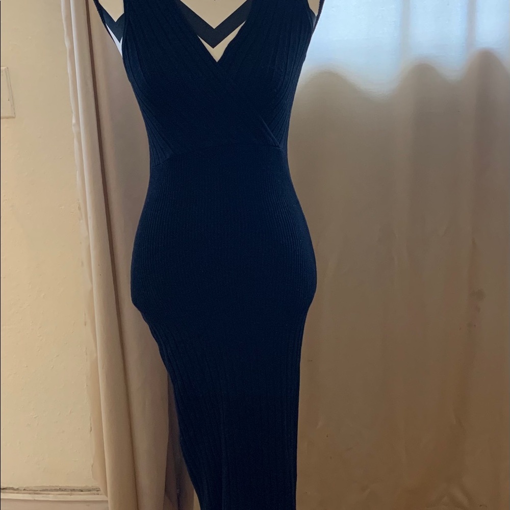 Dress - Picture 5 of 7